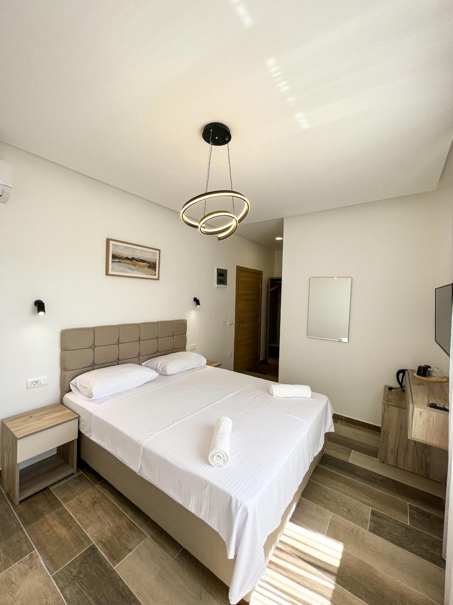 Square Residence Ülgün Dış mekan fotoğraf