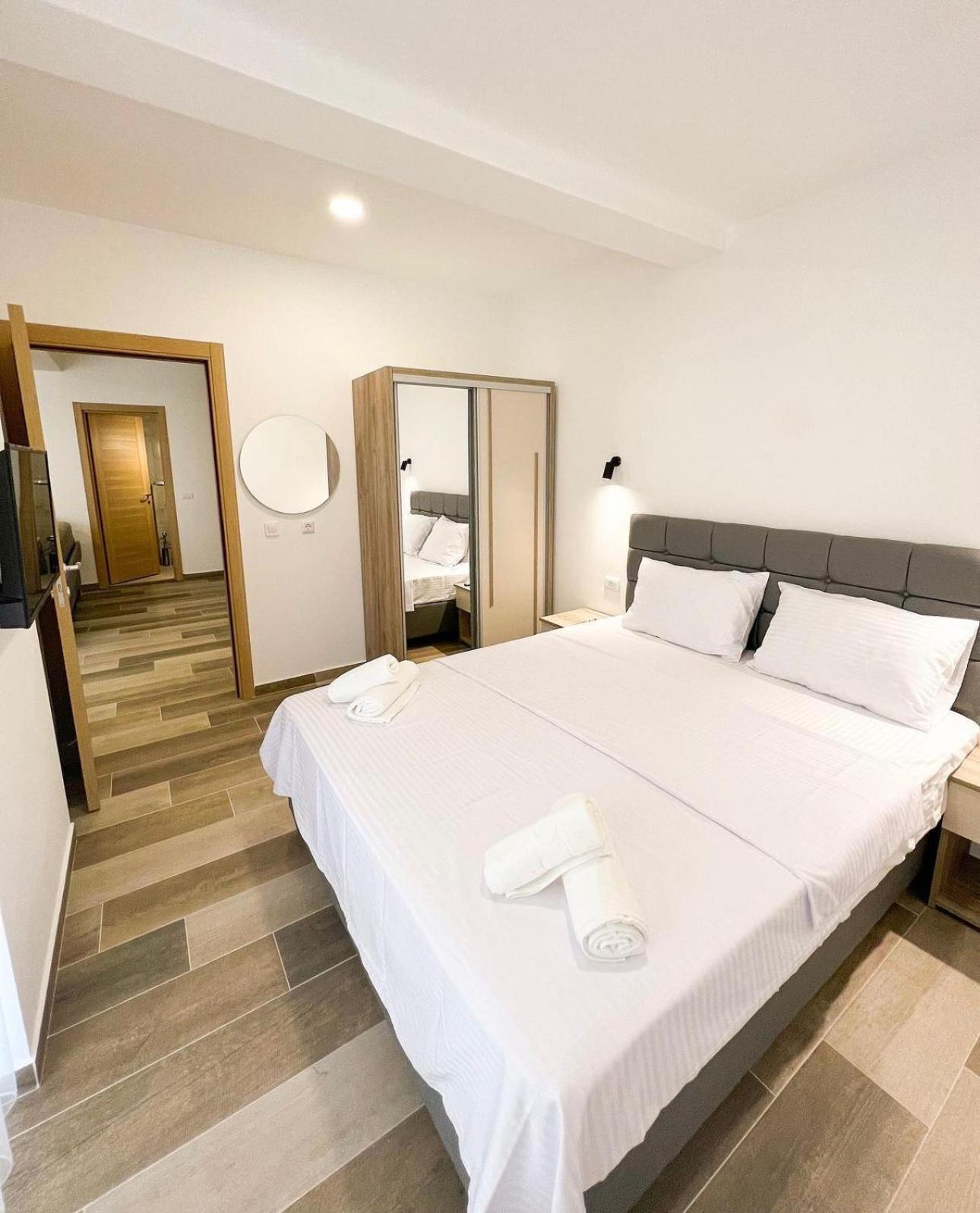 Square Residence Ülgün Dış mekan fotoğraf